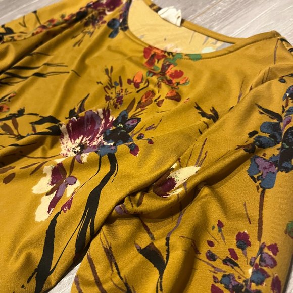 Betsy's Boutique Shop Small Polyester/Spandex Midi-Dress - Picture 7 of 12